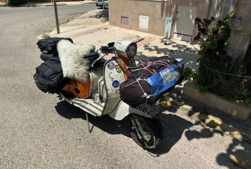 Epic charity ride complete: Los Alcázares duo make it home after 3,500km scooter adventure to the UK