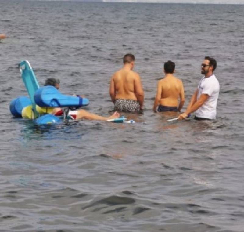 A dip in the Med for everyone: Cartagena expands free assisted bathing this summer