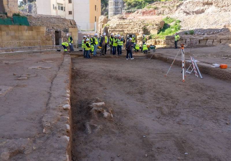 Chances to visit the animal pit of the Cartagena Roman Amphitheatre in March