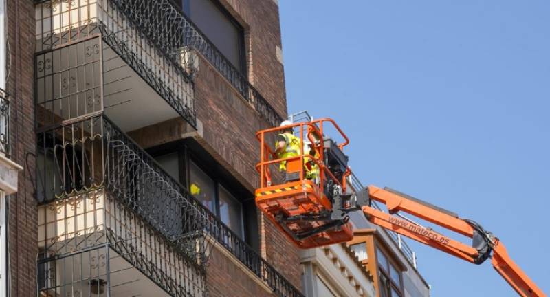Cartagena gets to work on shade canopy after last summer's heatwave criticism