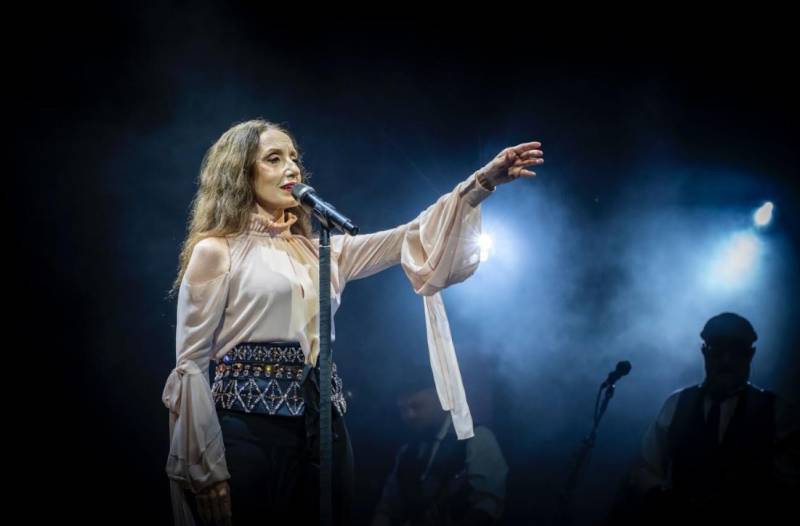 Luz Casal brings the house down in San Javier